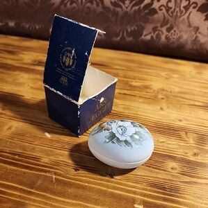 Bing & Grondahl (B&G) Annual Egg